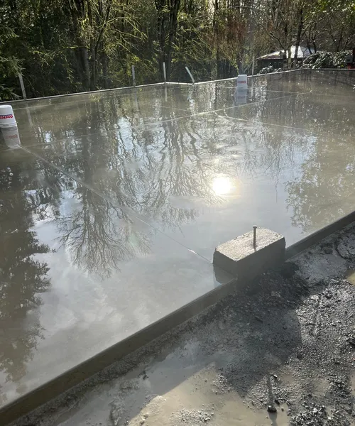 Hard Trowel Shop Slab , Saw Cut Control Joints in Sammamish 